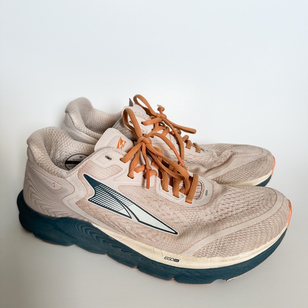 Altra Torin 5- Women's running shoe size 8
